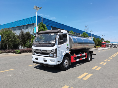国六东风多利卡8方鲜奶运输车